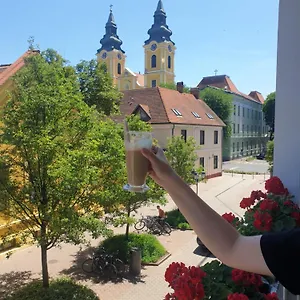 Apartament Anna Gyoengye, Debreţin