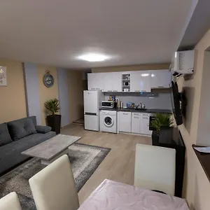 Apartament Toscana, Debreţin